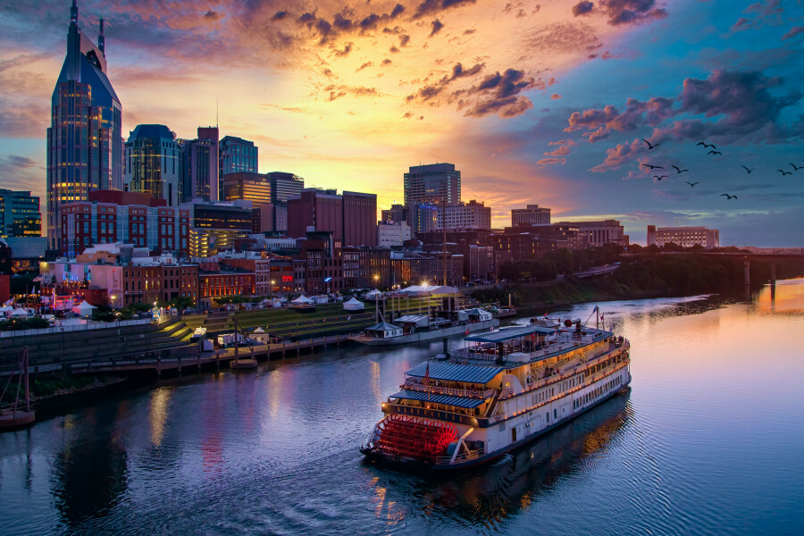 Cummberland River and Nashville, Tennessee skyline