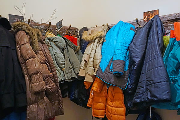 How to Store Winter Clothes and Coats | Zippy Shell