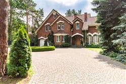 Tips for Upgrading to a Larger Home
